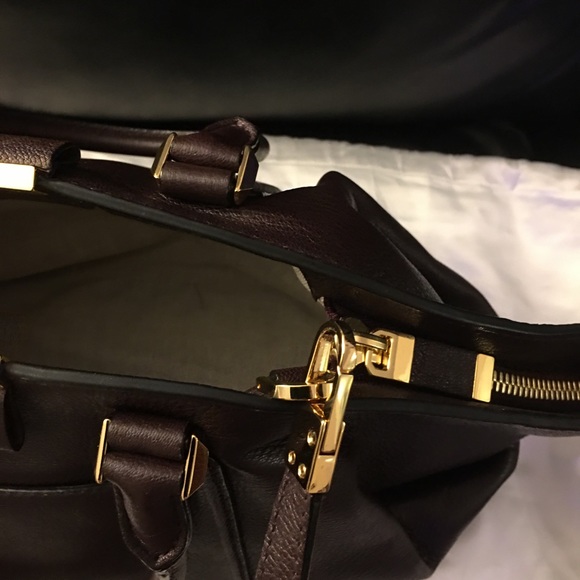 ⭐️NWT !! Michael Kors Collection Lexi Satchel !!⭐️ - Picture 8 of 8